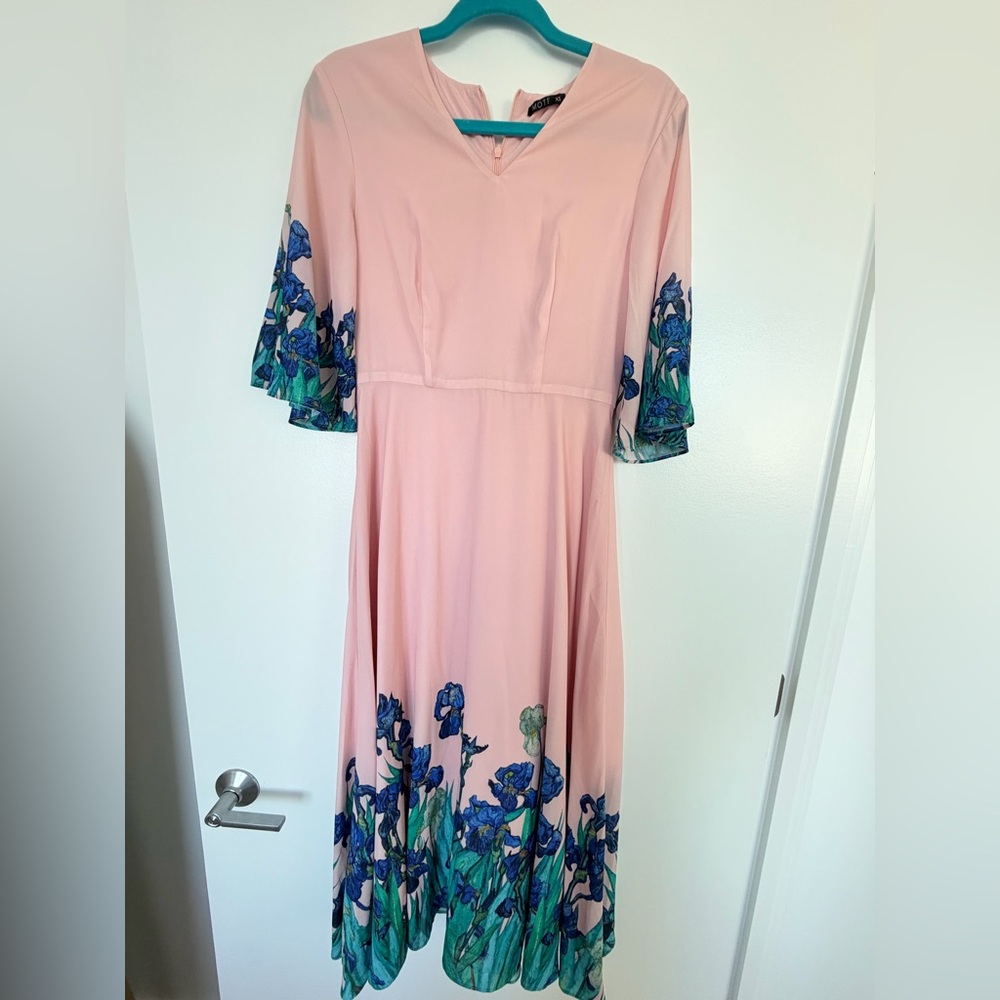 Chic Long Sleeve Pink Dress with Blue Floral Design